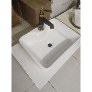 Vòi rửa mặt cổ điển nóng lạnh cao 30 cm như hình