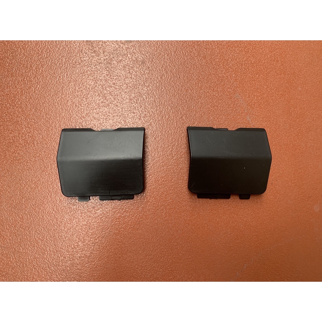 Nắp đậy móc kéo cản sau  Mazda 6  - Lưu ý: Nắp mộc màu đen, chưa sơn