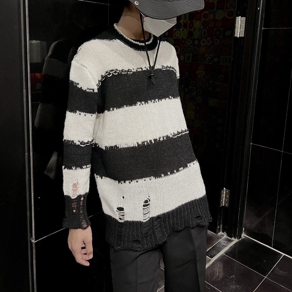 Áo Len Đen trắng Nam nữ rách sọc Ngang Design