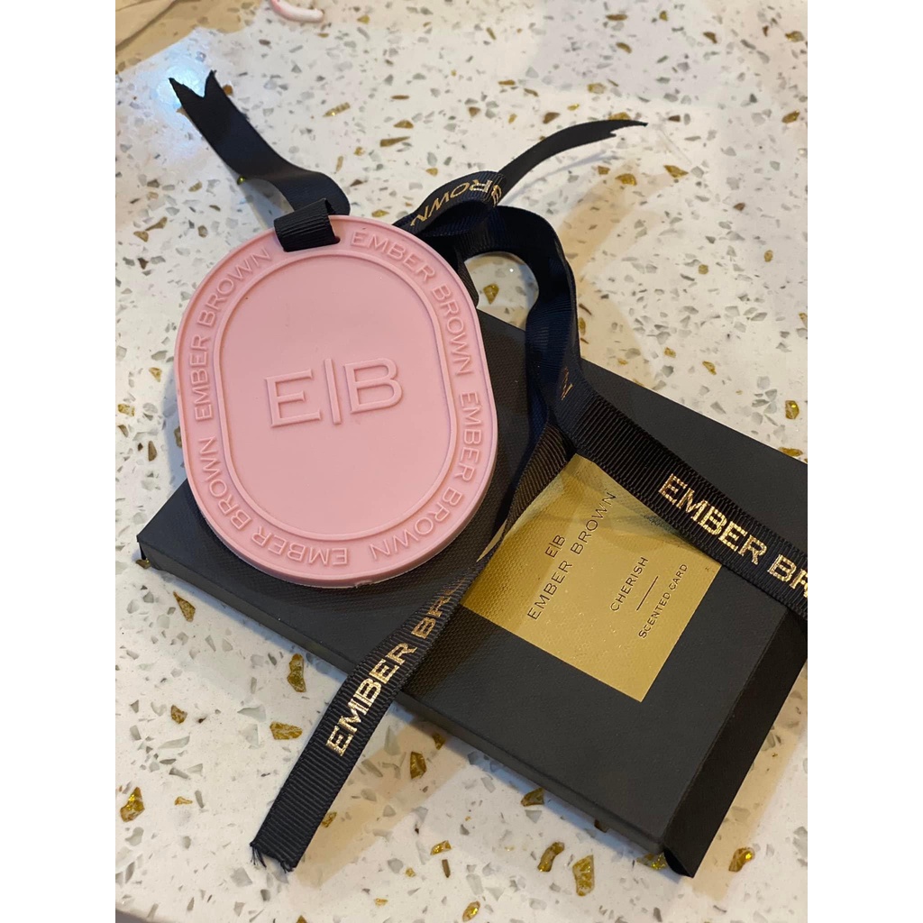 Scented Card - Sáp Thơm Ember Brown với 3 mùi hương nước hoa siêu đỉnh, nhỏ gọn tiện dùng ở mọi nơi