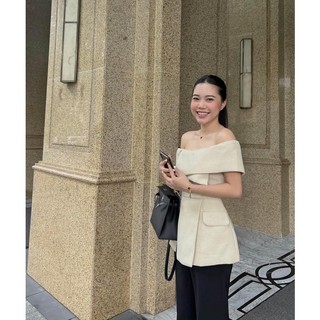 Áo trễ vai vạt ngực