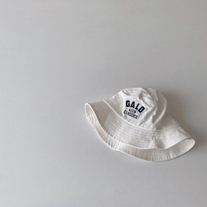 Mũ Vành đơn màu thêu chữ Galo cá tính cho bé
