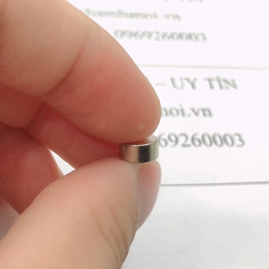 Nam châm siêu mạnh, nam châm đất hiếm màu trắng mạ Niien các loại kích thước dày 4mm