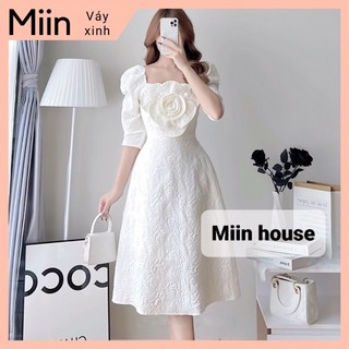 Váy tay hến cuộn hoa ngực