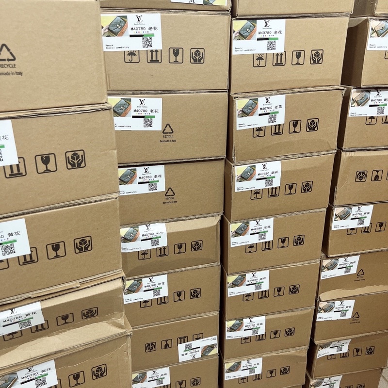 TÚI LV Quai xách metis