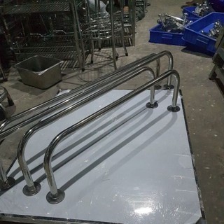 Khung treo đồ inox hình chữ u , từ tường ra là 25cm , chiều dài 50cm/60cm/80cm/100cm/120cm và 150cm