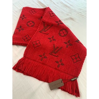 KHĂN LEN LV MÀU ĐỎ, HỒNG