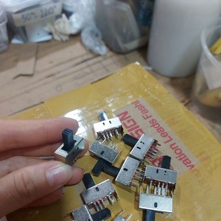 10c công tắc gạt 8 chân