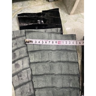Da cá sấu đen bóng