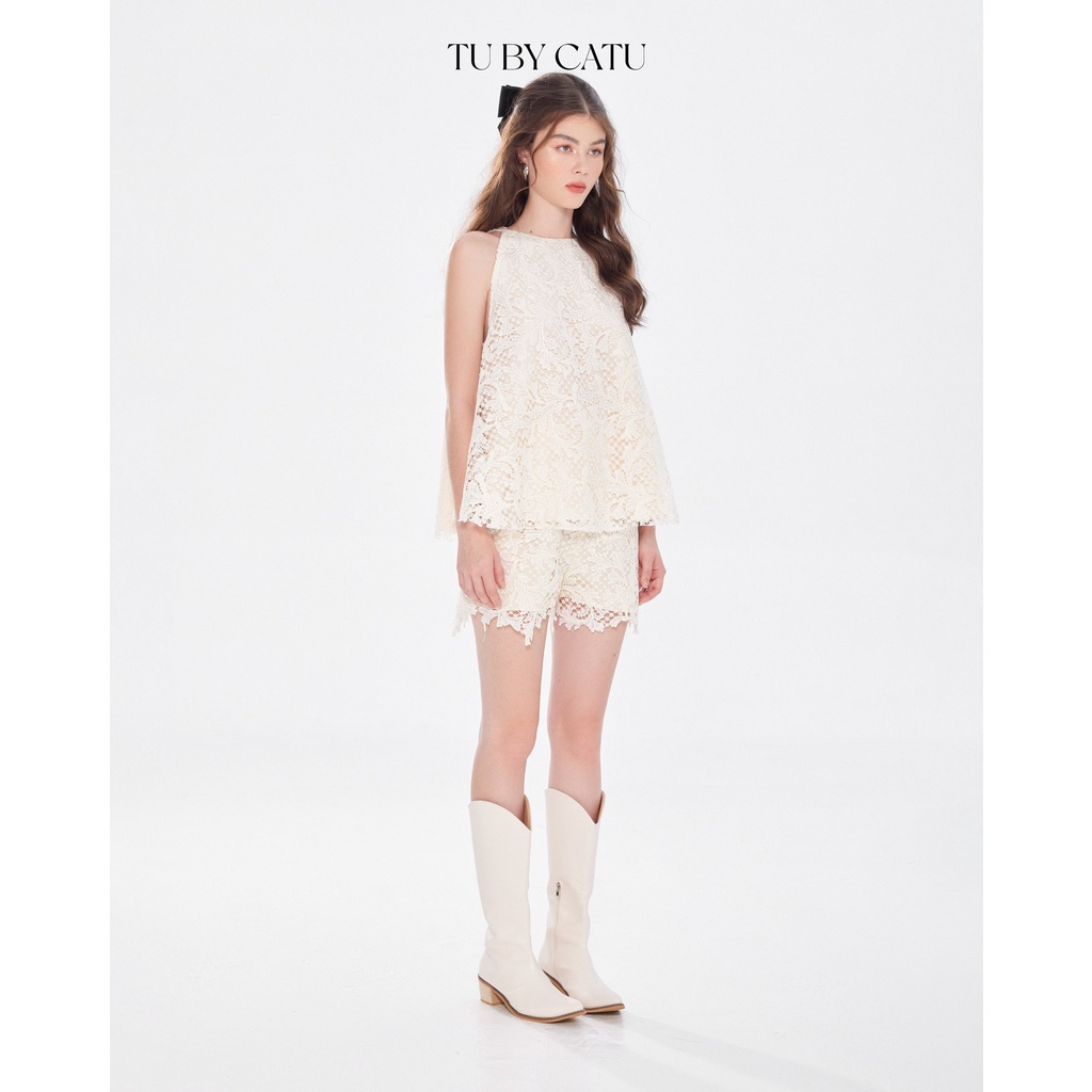 TUBYCATU | Set áo yếm + quần short chất liệu ren hoa màu kem