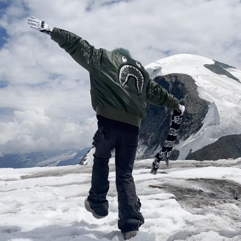 Áo Bape 16Typh, Áo Bomber Jacket Bape Shark x Alpha Industries Mặc được 2 mặt, mua một được 2 áo DuSo.Luxury