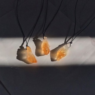 Dây chuyền đá thô TA vàng (Citrine) may mắn