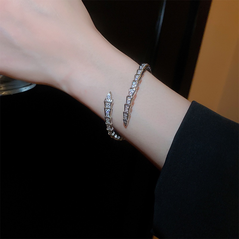 Vòng Tay Dạng Hở Hình Rắn Đính Đá Zircon Thời Trang Cho Nữ