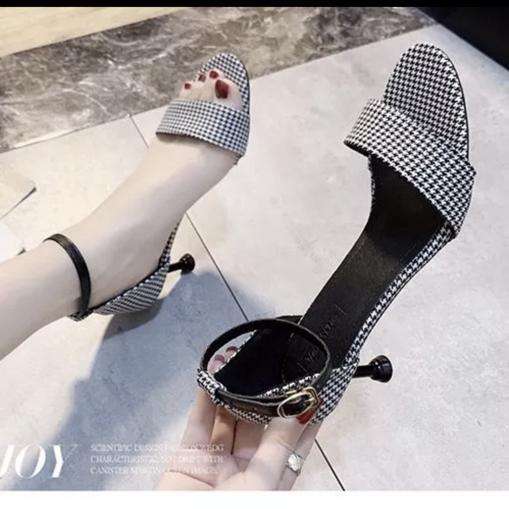 Sandal giày cao gót nhọn 7p quai ngang caro