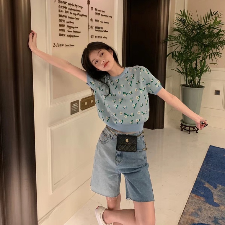 【Hana and Alice】Áo Sweater Dệt Kim Tay Ngắn Cổ Tròn Thêu Hoa Dễ Thương