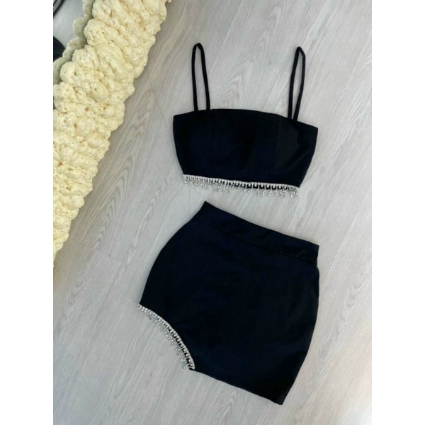 Sét áo croptop 2 dây kết đá chân váy body