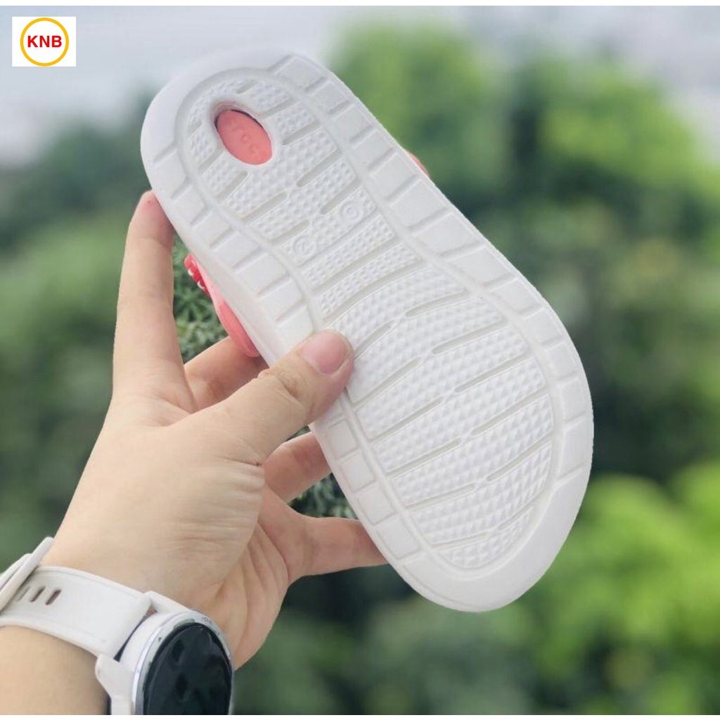 Dép Sục Cross Literide Trẻ Em Màu Trắng Hồng Siêu Êm Chân -4 Jibbitz+ FREESHIP- Chống Trơn Trượt Bảo Vệ Ngón Chân Cho Bé