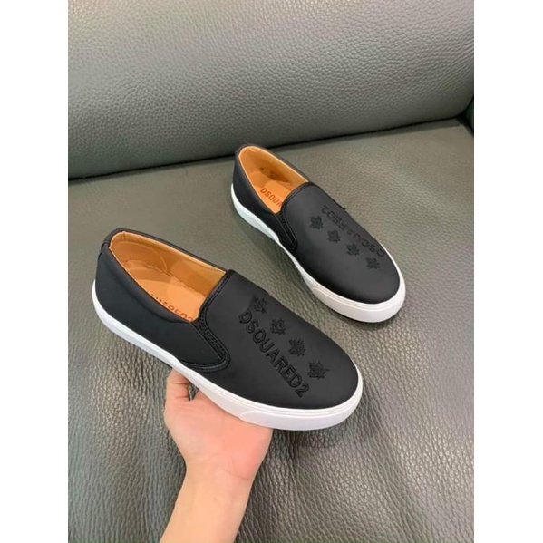 Giày slip on d2 đế trắng có hoạ tiết thêu lên dáng đẹp , giày slip on thời trang nam size 38-42