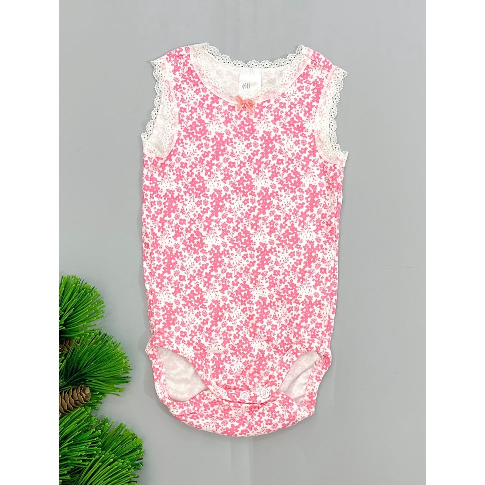 Bodysuit 3 Lỗ Bé Gái HM - Trắng Hoa