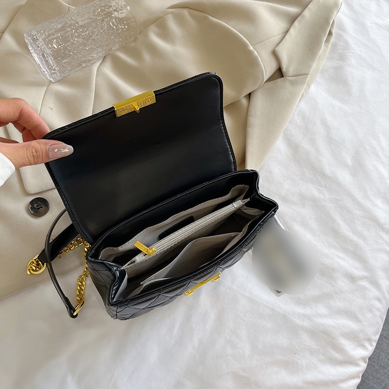 Túi Đeo Chéo Dây Xích Thời Trang Dành Cho Nữ