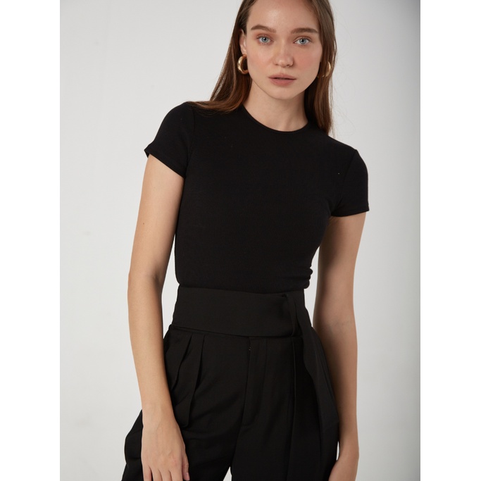 COCO SIN - Áo Liền Thân Bodysuit Cổ Tròn Đen Tay Ngắn