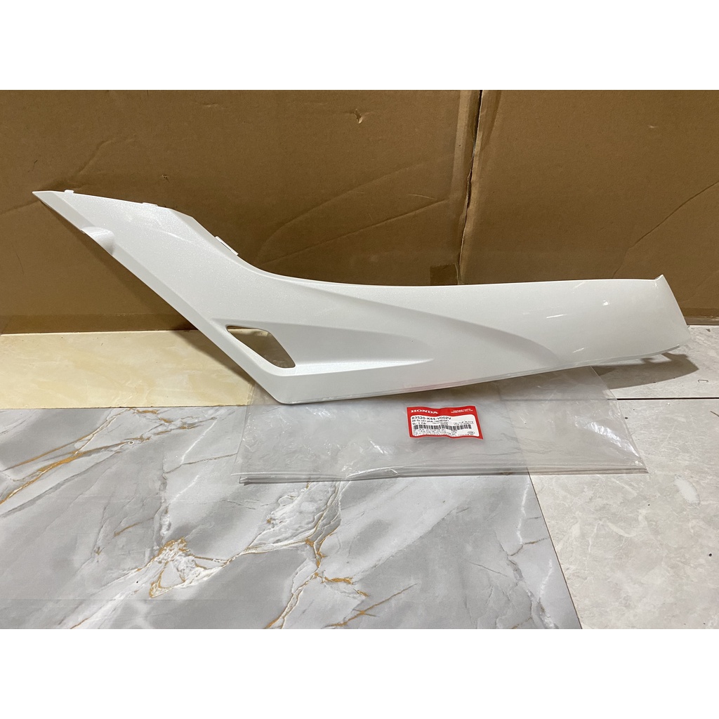 Bộ ốp sàn bên phải - thanh cạnh sàn HONDA VISION mới màu Trắng. *NHB55P* 83520K44V00ZV