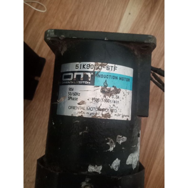 Motor 3 pha 220V 90w