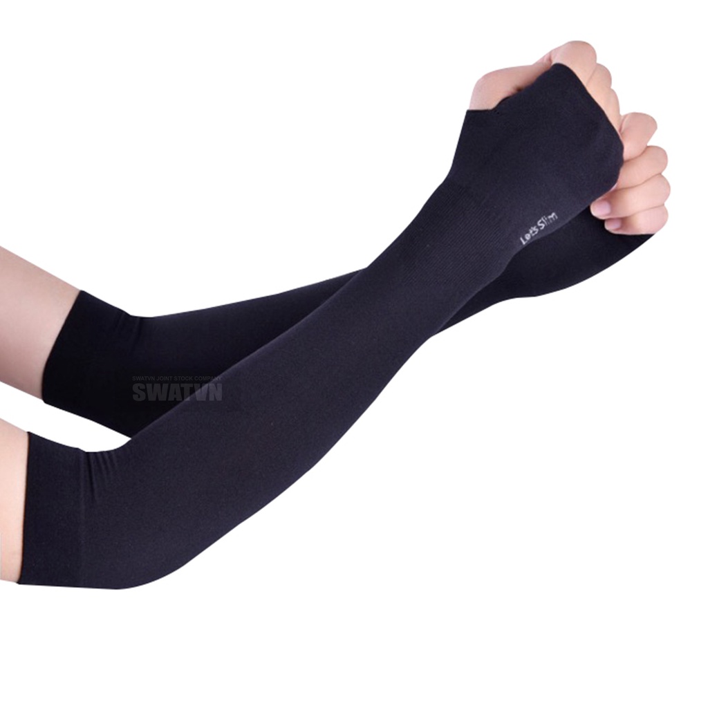 Đôi ống tay dài màu đen LetSlim che nắng có xỏ ngón vải co dãn mỏng nhẹ thấm hút mồ hôi hiệu quả, tiện lợi