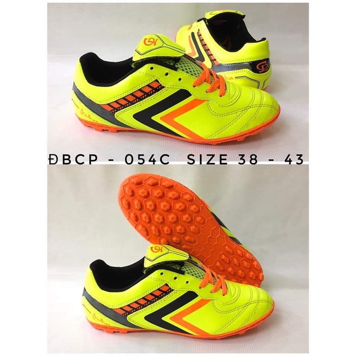 Giầy đá bóng Cp mã 054c. Hàng Việt Nam chất lượng cao