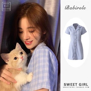 Đầm kẻ caro màu xanh pastel giống Cúc Tịnh Y