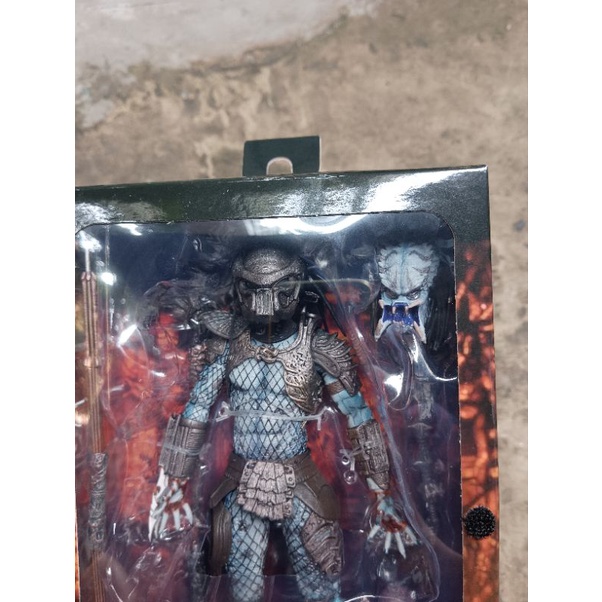 Mô hình NECA Ultimate Warrior Predator có sẵn
