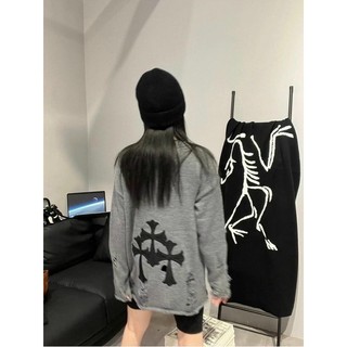 Áo len chrome hearts rách chữ lưng
