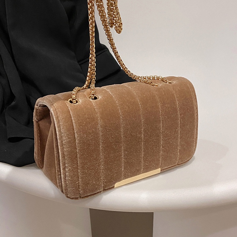 Túi Xách Đeo Vai Hình Vuông Chất Nhung Phối Dây Xích Thời Trang Mùa Thu 2022 Cho Nữ