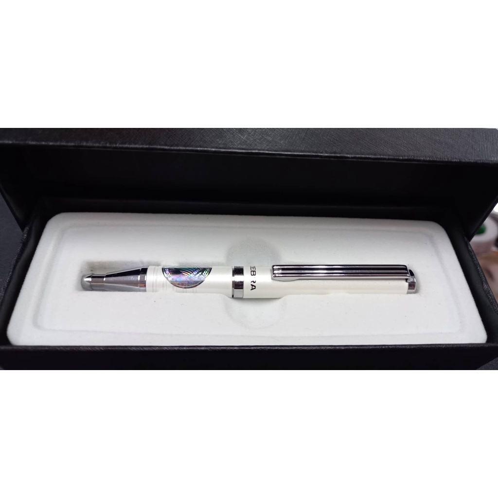 Bút Bi 0.7 mm Zebra BA115 - Trắng
