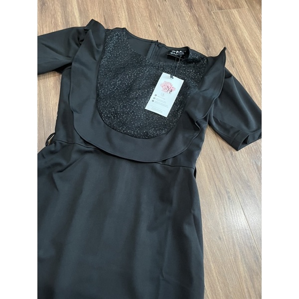 Pass váy thiết kế hãng new tag