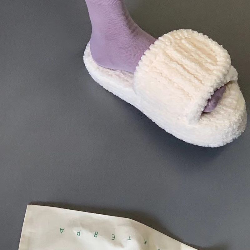 Dép Quai Ngang Đế Xuồng Quai Dán Lông Xù Thời Trang Dành Cho Nữ