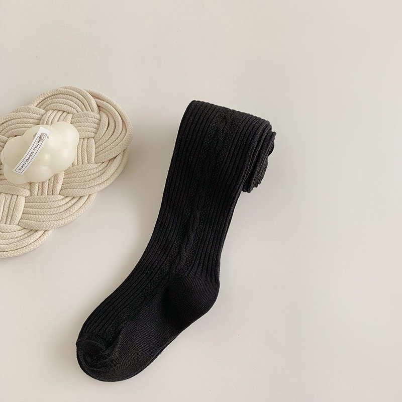 Quần tất cho bén gái siêu đẹp.