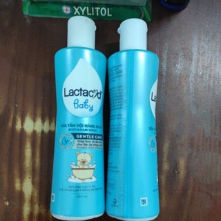 Sữa tắm cho bé Lactacyd
