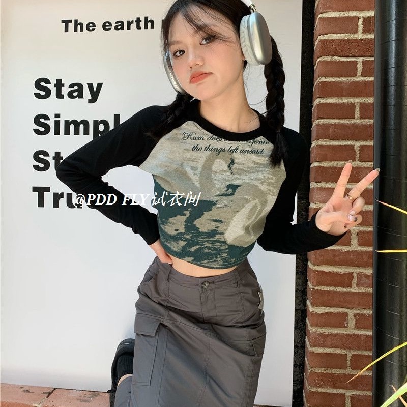 COZOKC COZOK Áo thun crop top COZOK tay dài in họa tiết phong cách vintage thời trang trẻ trung