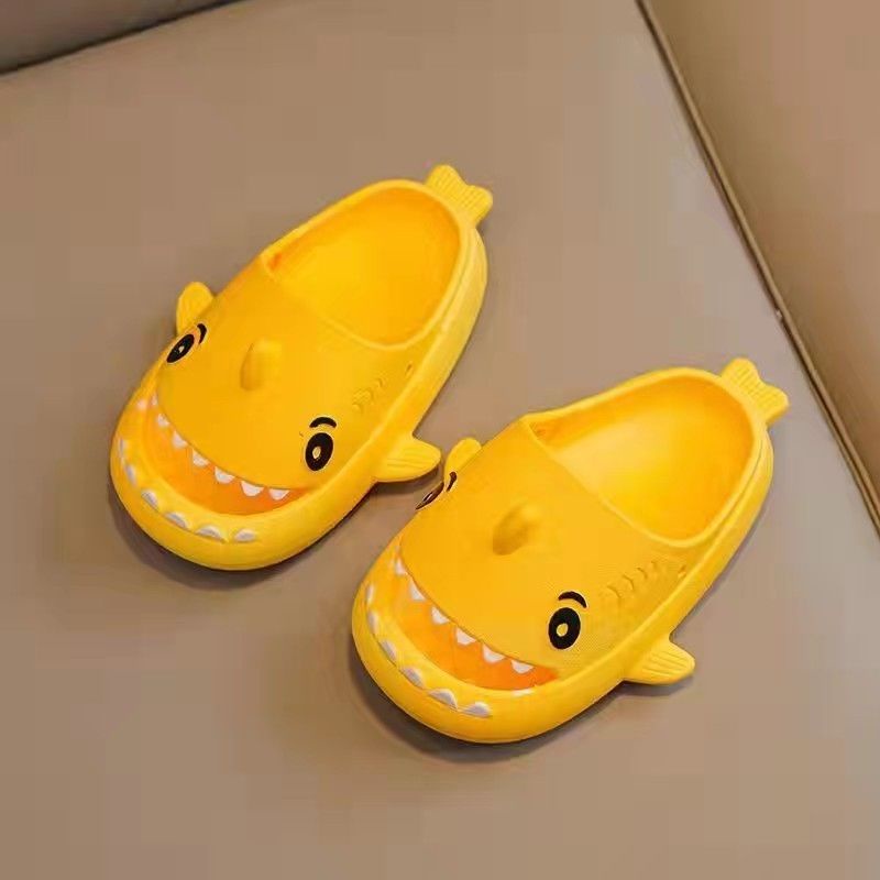 Dép Quai Ngang Trẻ Em Đế Mềm Chống Trượt Thiết Kế Cá Mập Hoạt Hình Đáng Yêu Pine215