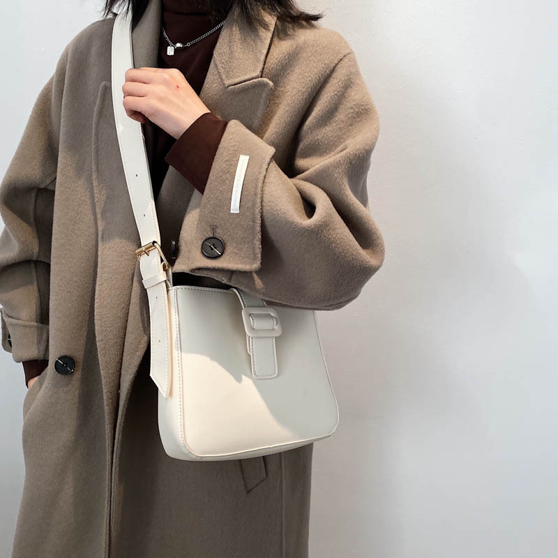 Túi đeo chéo IELGY phong cách cổ điển đơn giản thời trang dành cho nữ