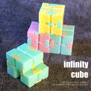 Rubik dạ quang (Đồ Chơi Thông Minh)