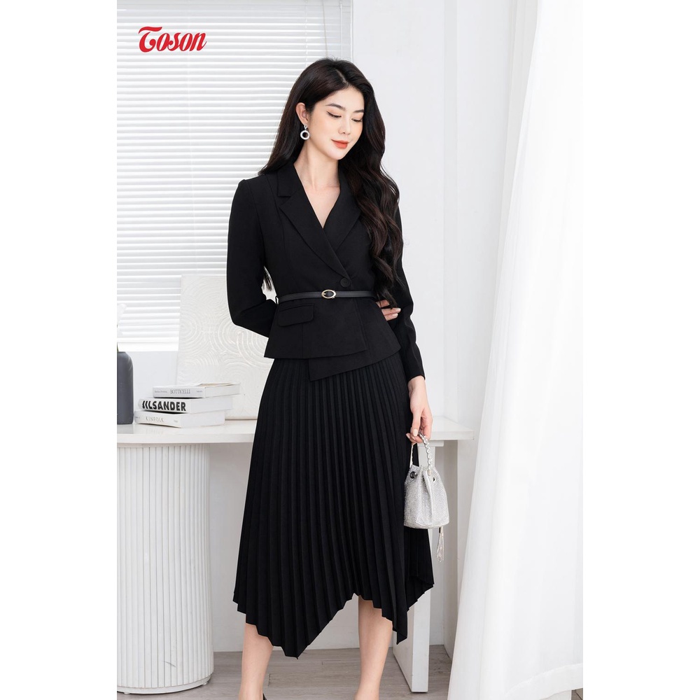 Áo Vest đen tuýp si tà lệch, cổ K, eo thắt đai da Toson 84987B52