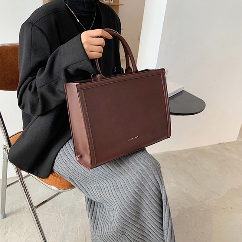 Túi đeo chéo IELGY ba chiều sức chứa lớn đơn giản dành cho nữ