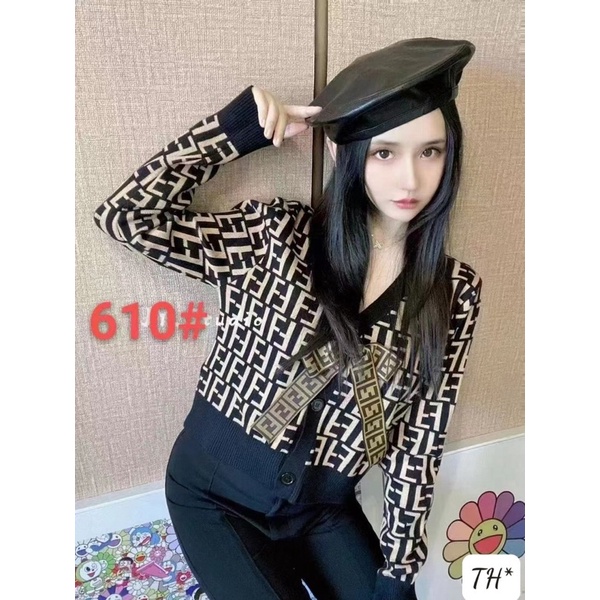Áo len cổ tim nơ ngực
