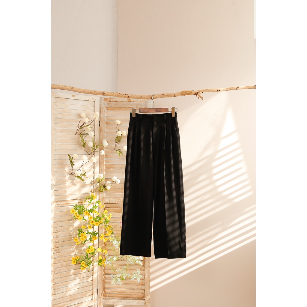 Quần Ống Suông Nữ 2 Ly MOMOCO ESSENTIALS Chất Tuýt Si Không Nhăn Pleated Culottes M3007