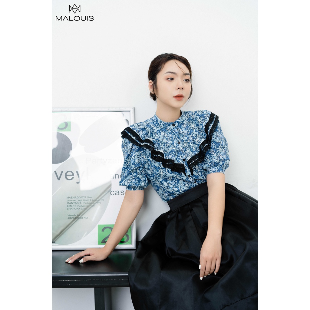 Áo sơ mi nữ kiểu tay ngắn hoa nhí bèo màu xanh cổ đứng chất thô cotton Blue Chic - M164