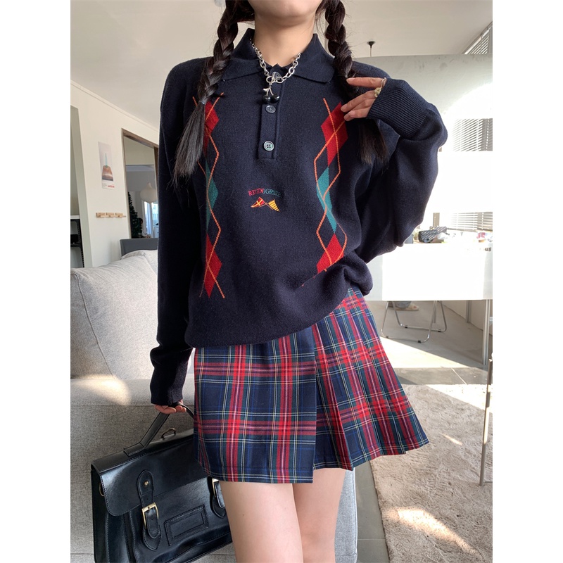 「MOTEL7」Áo Sweater Dệt Kim Cổ POLO Đính Kim Cương Giả + Chân Váy Xếp Ly Lưng Cao Dáng Rộng Phong Cách chic Cho Nữ