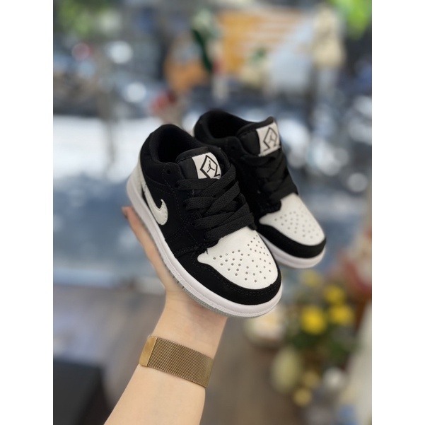 Giày Jordan Thấp cổ trẻ em màu xám