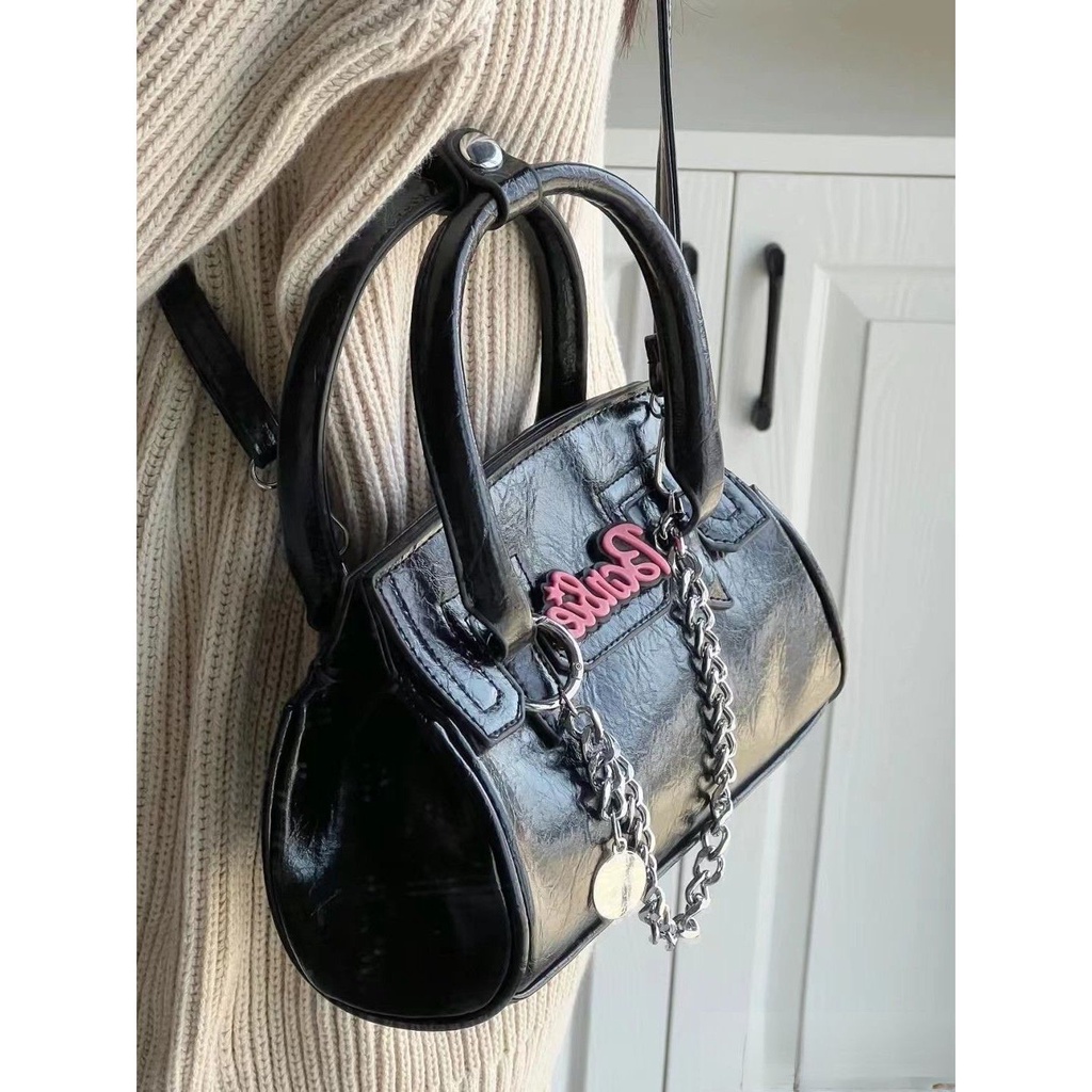 A.t.a Túi Xách Đeo Vai Phối Dây Xích Màu Đen Phong Cách Mới 2022 Dành Cho Bạn Nữ Đi Xe Máy